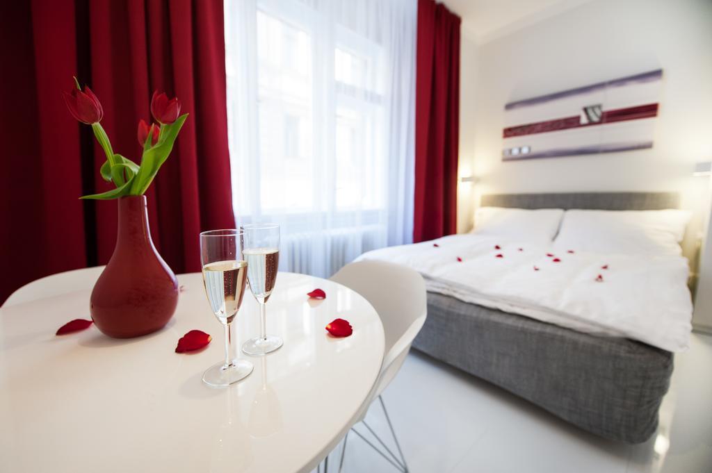 Honeymoon Ruterra Studio Prague Luaran gambar